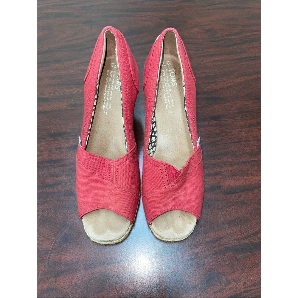 Toms Red Wedge Open Toe Sandals Size 7.5